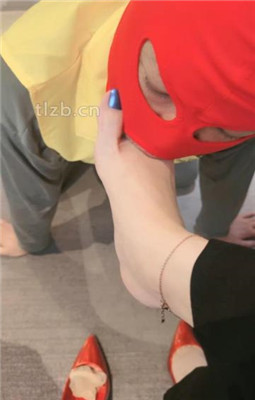 图片[17]_【安安】舔臭脚/红高跟踩踏喂食_绳艺库视频下载