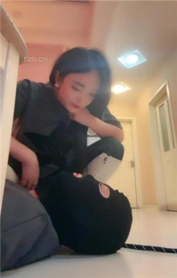 图片[18]_【傲雪】牛仔裤白靴棉袜-全体重踩踏踩脖_绳艺库视频下载