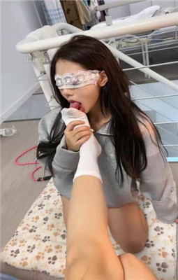 图片[13]_【橙宝】母畜-主人的撒气工具-白袜-踩嘴-掐脖窒息_绳艺库视频下载