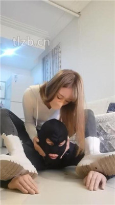 图片[8]_【苒溪】脏短靴白袜全体重踩踏-脚下喂食【双视角版】_绳艺库视频下载