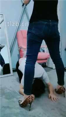 【梦幻大大】母畜-长靴黑丝-踩狗爪/跪舔/骑马爬行_绳艺库视频下载