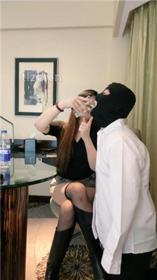 图片[10]_【琪琪大人】开发抖M素人-长靴黑丝脚气味控制_绳艺库视频下载