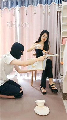 图片[2]_【嘉妮】给圈养奴弄小汉堡做早餐_绳艺库视频下载