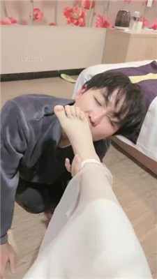 图片[9]_【清禾】骑马爬行/跪舔原味鞋袜脚_绳艺库视频下载