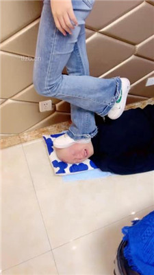 图片[18]_【冷鸢大大】舔脏鞋闻白袜/虐乳/耳光/踩踏_绳艺库视频下载