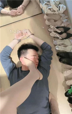 【时安】肉丝脚狂舔/踩踏碾压/手铐捆绑_绳艺库视频下载