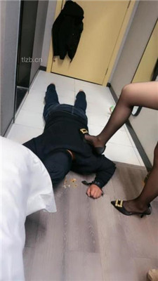 图片[7]_【小雅老师】黑丝高跟踩踏脚底喂食-喝圣水【完整版_绳艺库视频下载