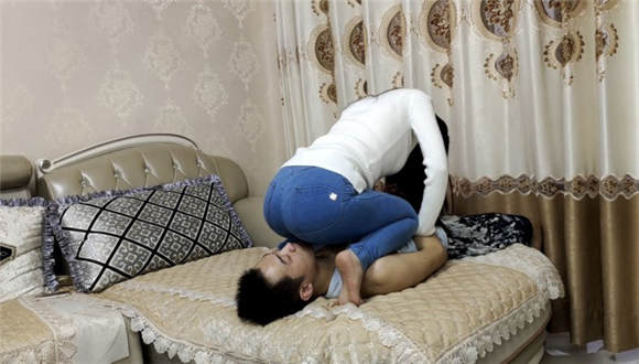 图片[11]_牛仔裤坐脸腿绞杀_绳艺库视频下载