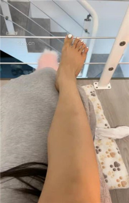 图片[3]_【橙宝】母畜-主人的撒气工具-白袜-踩嘴-掐脖窒息_绳艺库视频下载