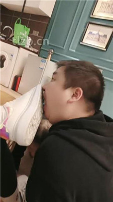 图片[11]_【昭玥】转胯/全体重踩踏/舔脏鞋-小白鞋棉袜_绳艺库视频下载