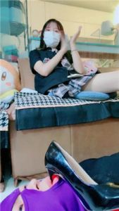 【美离子】嘴叼高跟/原味丝袜脚插嘴踩_绳艺库视频下载