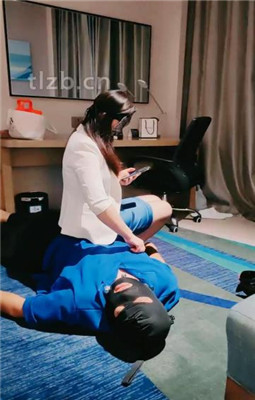 图片[15]_【映雪夫妻】情侣主-鞭打/虐乳/人体座椅/舔丝袜高跟/踩踏_绳艺库视频下载