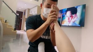 【小乔】JK萝莉主白袜裸足玩贱奴【上】_绳艺库视频下载