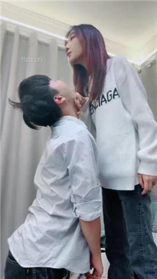 图片[2]_【术术】腿绞窒息/踩踏/原味白袜辱/踢踹/裸足踩狗脸_绳艺库视频下载