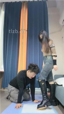 图片[10]_【不期而遇】牛仔裤臀下羞辱-圣水-闻超臭白袜-踩踏_绳艺库视频下载