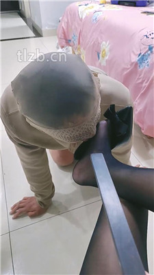 图片[13]_【诗恩大大】跪舔高跟黑丝美腿_绳艺库视频下载