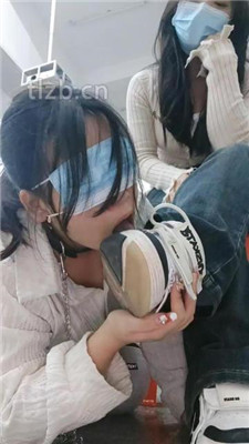 图片[6]_【爱可呀】教室开发素人S-母畜-跪舔多人多双脏鞋_绳艺库视频下载