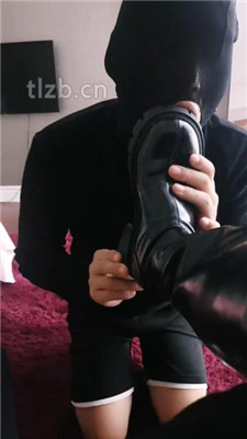 图片[4]_【An盈盈】跪舔脏靴底黑丝jio_绳艺库视频下载