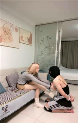 图片[3]_【甜味药丸】惩罚不听话的狗-耳光数据线打手心-骑马遛狗-虐乳_绳艺库视频下载