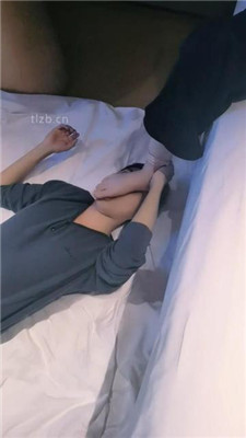 图片[3]_【蔓越莓】双S-白袜脚踩地毯狗【完整版】_绳艺库视频下载