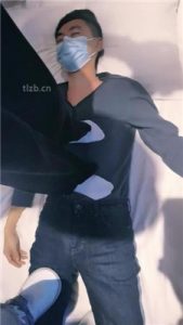 【蔓越莓】双S-白袜脚踩地毯狗【完整版】_绳艺库视频下载