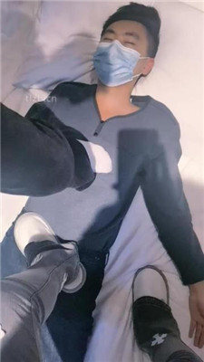 图片[2]_【蔓越莓】双S-白袜脚踩地毯狗【完整版】_绳艺库视频下载