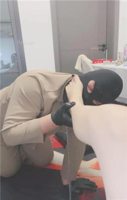 图片[3]_【芷镜】沉浸式恋足狂舔/喝洗脚水_绳艺库视频下载