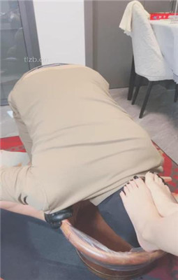 图片[6]_【芷镜】沉浸式恋足狂舔/喝洗脚水_绳艺库视频下载