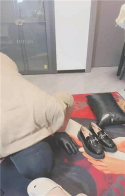 图片[9]_【芷镜】沉浸式恋足狂舔/喝洗脚水_绳艺库视频下载