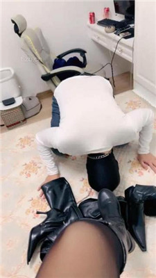 图片[17]_【伊兮夫妻】长靴黑丝暗黑系-靴底踩头-踢踹_绳艺库视频下载