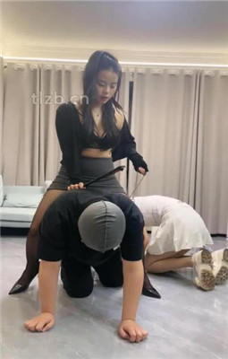 图片[8]_【伊诺】情侣奴-奴下奴-强迫舔女奴的臭脚_绳艺库视频下载