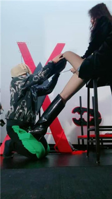 图片[8]_【靴嘉倪】艺术惩罚偷鞋奴_绳艺库视频下载