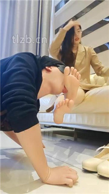 图片[15]_【嘉妮】气味控制-高跟丝袜脚喂食_绳艺库视频下载