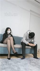 【稚主】虐乳踢踹耳光踩踏-跑骚狗的下场_绳艺库视频下载