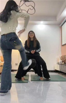 图片[3]_【尤物大大】双S-骑马骑脖/全体重踩踏/跪舔鞋袜脚/坐脸窒息_绳艺库视频下载