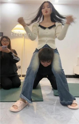 图片[17]_【尤物大大】双S-骑马骑脖/全体重踩踏/跪舔鞋袜脚/坐脸窒息_绳艺库视频下载