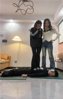 图片[6]_【尤物大大】双S-骑马骑脖/全体重踩踏/跪舔鞋袜脚/坐脸窒息_绳艺库视频下载