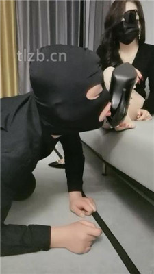 图片[2]_【冷魅】恋足调-耳光-踢踹-喝洗脚水_绳艺库视频下载