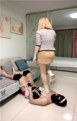 图片[9]_【甜味药丸】变装狗偷原味被发现后-鞭打耳光内裤套头_绳艺库视频下载