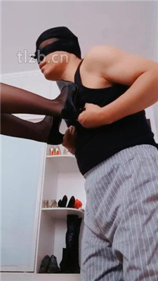 图片[10]_【魅影女神】黑丝高跟踩虐锁久了的狗_绳艺库视频下载