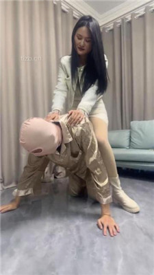 图片[4]_【狗哥】江西刘亦菲短靴踩虐刑罚_绳艺库视频下载