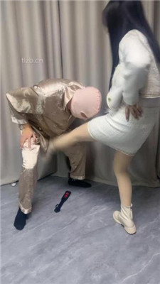 图片[13]_【狗哥】江西刘亦菲短靴踩虐刑罚_绳艺库视频下载