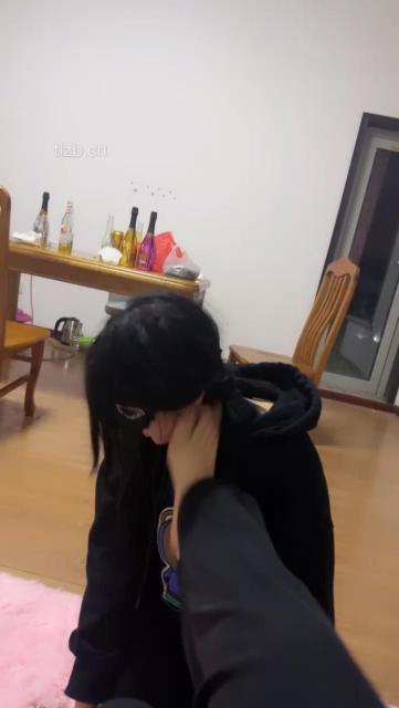 图片[13]_【最浪女慕】强迫闺蜜舔脏鞋/耳光/掐脖【完整版】_绳艺库视频下载