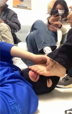 图片[9]_【精神小妹】4S素人学生主-恋足玩脚奴_绳艺库视频下载