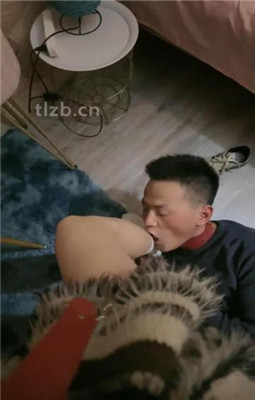 图片[8]_【小蛇】吐口水/耳光抽/舔运动鞋白袜/吃烟头_绳艺库视频下载