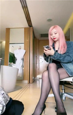 图片[2]_【梦樱】社会小妹虐-耳光抽/喂口水/黑丝脚插嘴_绳艺库视频下载