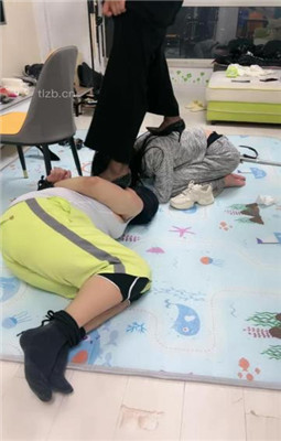 图片[8]_【狠欣人】情侣奴-五花大绑强迫舔鞋/高跟踩踏_绳艺库视频下载