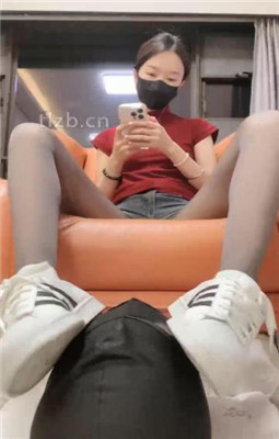 【萬一】长靴模特S-白鞋棉袜+丝袜踩脚垫/深喉_绳艺库视频下载