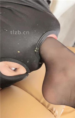 图片[19]_【萬一】长靴模特S-跪舔黑丝高跟/耳光/踩狗爪/腿绞/脚炸果汁喝_绳艺库视频下载