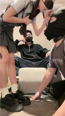 图片[15]_【菜小心】情侣主虐绿帽-闻脚猜主人/混合圣水泡面【完整版】_绳艺库视频下载